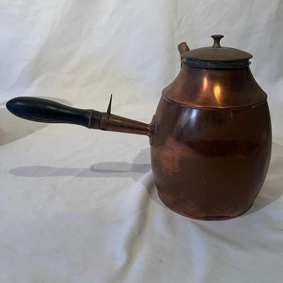 Two Copper Kettles (O-MG)