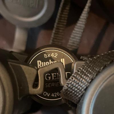 Bushnell Legend Series Binoculars & Bird Book (O-MG)