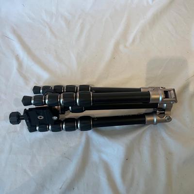 Slik Monopod & Trio of Tripods (O-MG)
