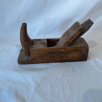 Two Wooden Planes (O-MG)