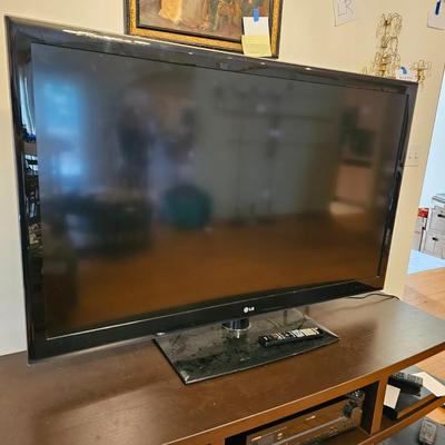 LG 55" Flat Screen TV w/Base (LR-JS)