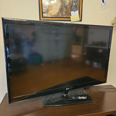 LG 55" Flat Screen TV w/Base (LR-JS)