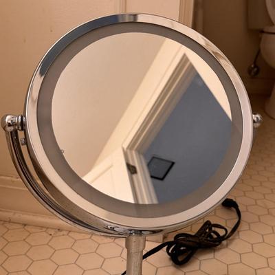 Krups Scale, Connair Mirror, and Bath Mat (BO-DZ)