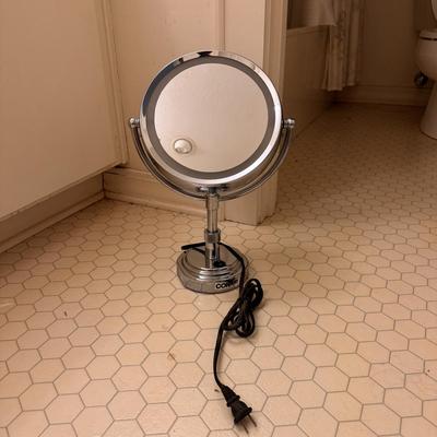 Krups Scale, Connair Mirror, and Bath Mat (BO-DZ)