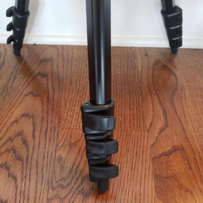 SlIK Monopod and a Manfrotto Tri Pod (P-KD)