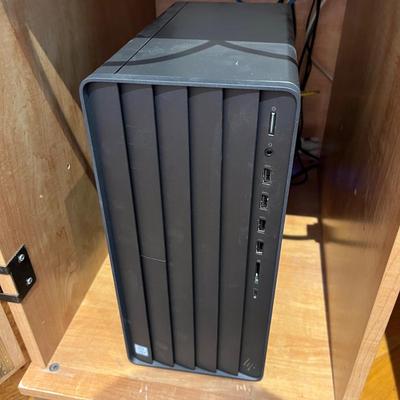 HP Computer & Dell Monitor With Bose Speakers (O-MG)