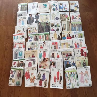 McCall's, Simplicity, Butterick and Kwik Sew Sewing Patterns (P-KD)