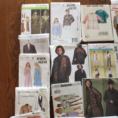 McCall's, Simplicity, Butterick and Kwik Sew Sewing Patterns (P-KD)