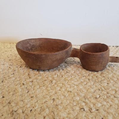 Primitive Wooden Bowls (P-DZ)
