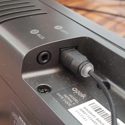 Polk Sound System: Subwoofer & Sound Bar (P-KD)