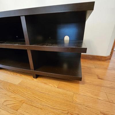 Laurier Entertainment Stand (LR-JS)