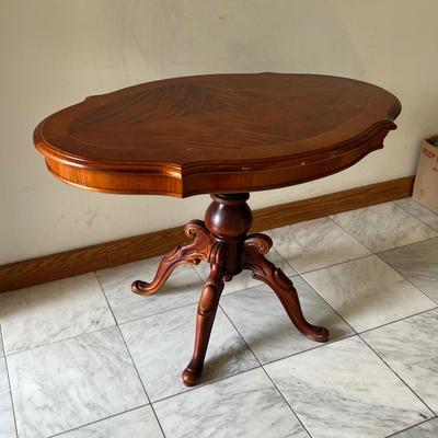 Salon Table (LR-RG)