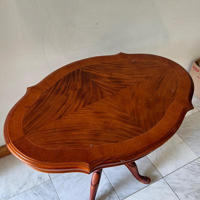 Salon Table (LR-RG)