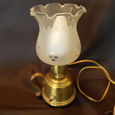 Collection of Hurricane Globes and Lamps (P-KD)