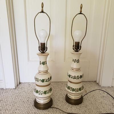 Two Matching Ivy Pattern Porcelain Lamps (BB-KD)