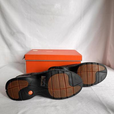 Clarks and Rockport New in Box Men’s Shoes - Sizes 9 1/2 and 10 (PC-DZ)