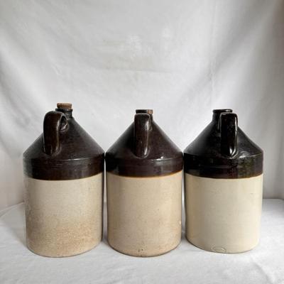 Vintage Stoneware Cream Jugs (L-DZ)
