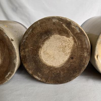 Vintage Stoneware Cream Jugs (L-DZ)