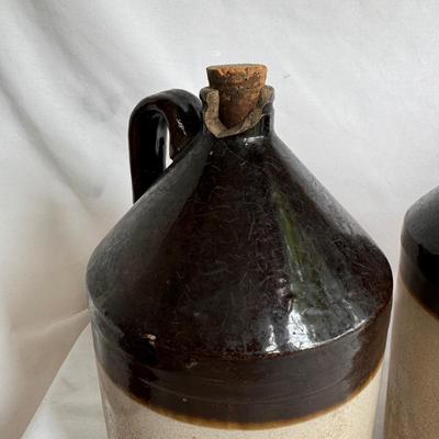 Vintage Stoneware Cream Jugs (L-DZ)