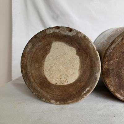 Vintage Stoneware Cream Jugs (L-DZ)