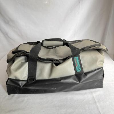 Assortment of Outdoor Bags (L-DZ)
