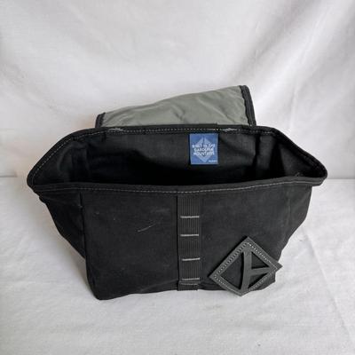 Assortment of Outdoor Bags (L-DZ)