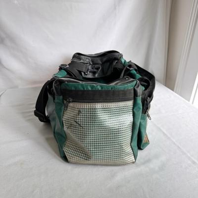 Assortment of Outdoor Bags (L-DZ)