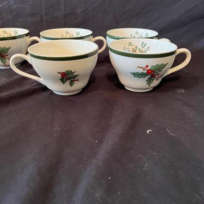 Cuthbertson Christmas Dishes (O-MG)