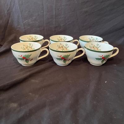 Cuthbertson Christmas Dishes (O-MG)