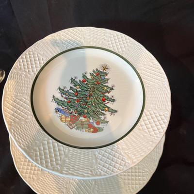 Cuthbertson Christmas Dishes (O-MG)