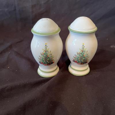 Cuthbertson Christmas Dishes (O-MG)