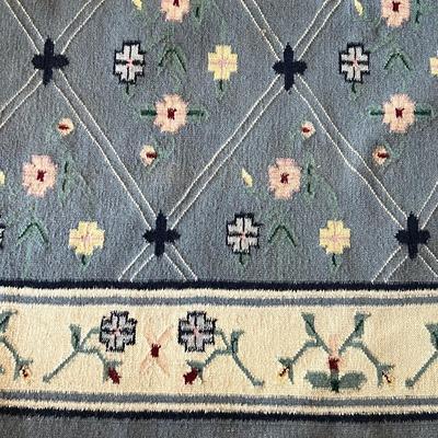 Woven Floral Rug 5’5” x 8’5” (LR-RG)