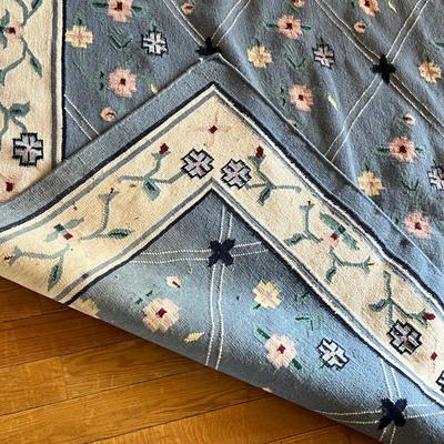 Woven Floral Rug 5’5” x 8’5” (LR-RG)