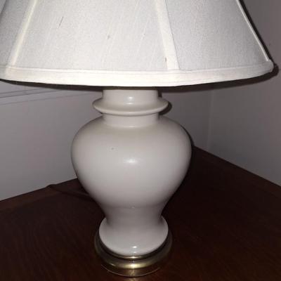 2 Cream Lamps