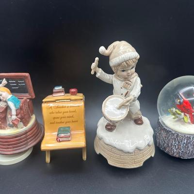 Variety of Music Boxes (4)