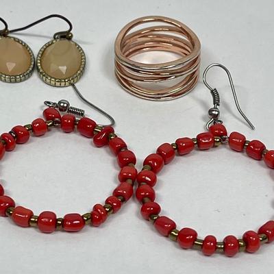 Fashion Jewelry Lot - Earrings & Ring
