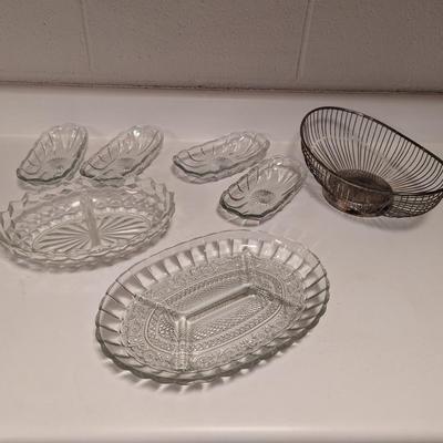 Leonard Silverplate Hong Kong Wire Bread Basket & Glass Serving Dishes