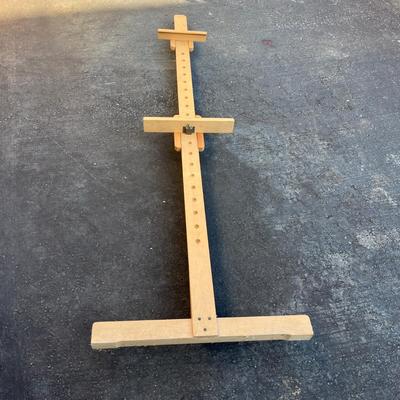 Wooden Weber Easel (G-MG)