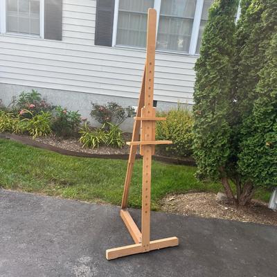 Wooden Weber Easel (G-MG)