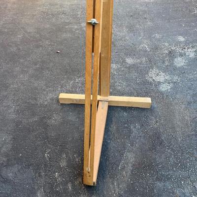 Wooden Weber Easel (G-MG)