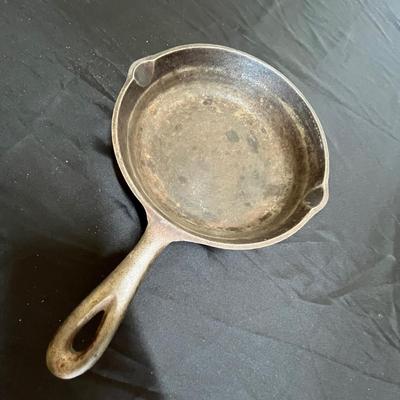 #3 Cast iron skillet