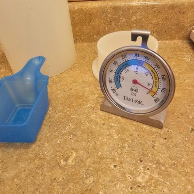 Collection of Darkroom Equipment (GU-JS)