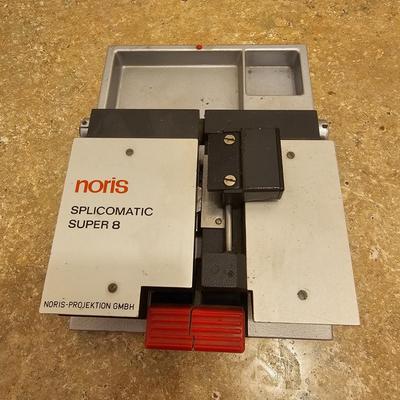Collection of Darkroom Equipment (GU-JS)