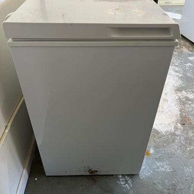 Holiday Chest Freezer (G-RG)