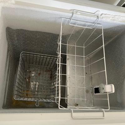 Holiday Chest Freezer (G-RG)