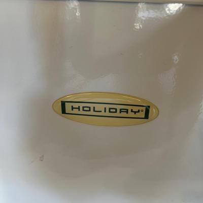 Holiday Chest Freezer (G-RG)