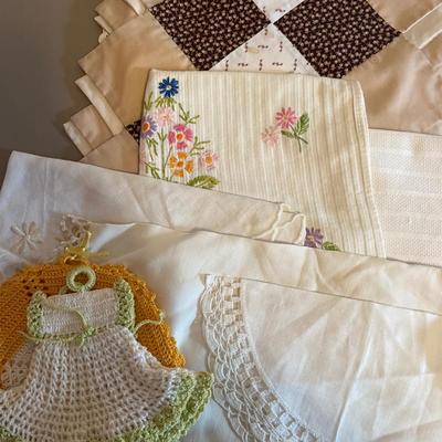 Doilies & tablecloths