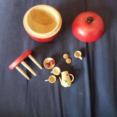 Wooden Toys-Lincoln Logs, Playskool Village, Nesting Apple and More (BD-KD)