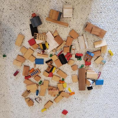 Wooden Toys-Lincoln Logs, Playskool Village, Nesting Apple and More (BD-KD)