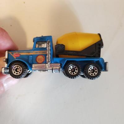 Metal Matchbox, Hot Wheel Vehicles, Marbles and Jacks (BD-KD)